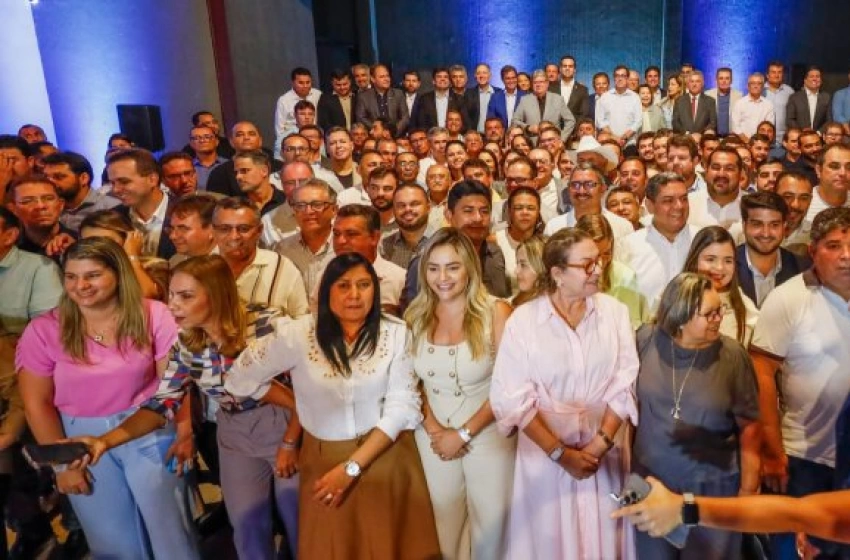 Imagem Base aliada do governador da Paraíba, João Azevêdo, durante encontro nesta segunda-feira 