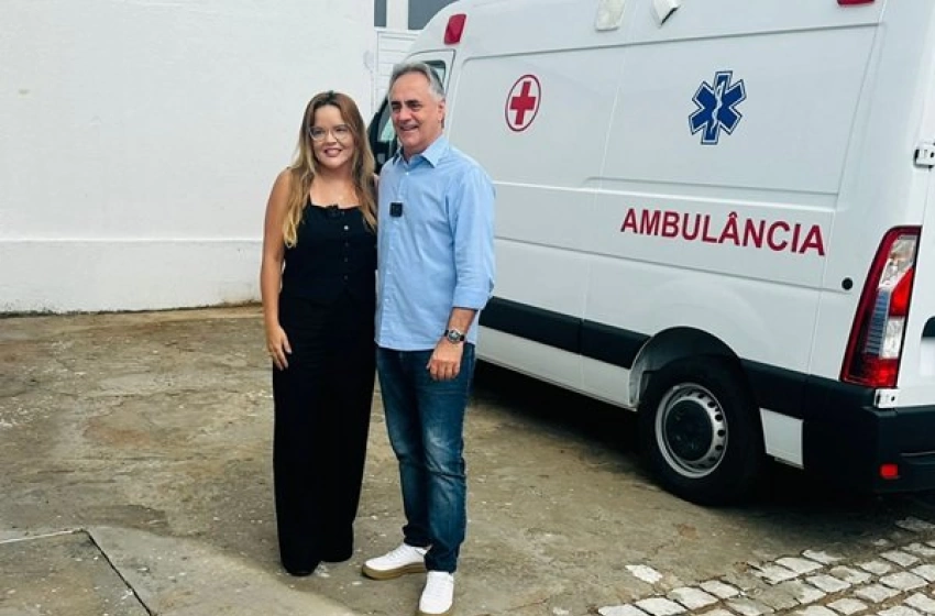 Imagem Centro Oncológico do Hospital Napoleão Laureano de Sousa é contemplado com ambulância