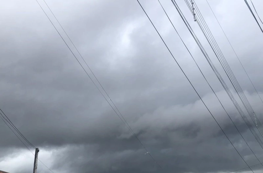 Imagem Tempo nublado sujeita a pancada de chuvas no período 