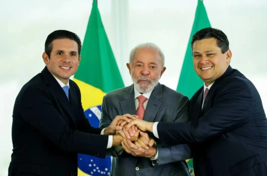 Imagem Hugo Motta, Lula e Davi Alcolumbre