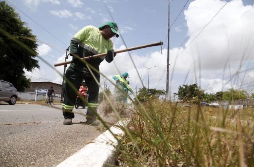 Imagem Agentes da Autarquia Especial Municipal de Limpeza Urbana (Emlur)
