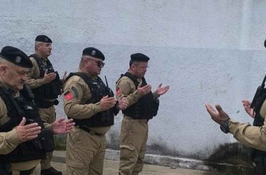 Imagem Formatura em alusão ao Dia de Tiradentes