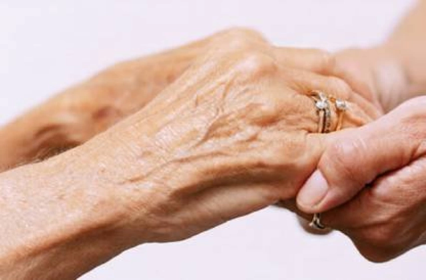 Imagem Institucionalização involuntariamente de pessoas idosas lúcidas, conscientes e orientadas