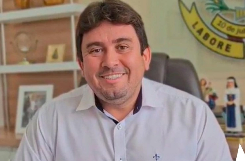 Imagem Prefeito de Sousa, Helder Carvalho