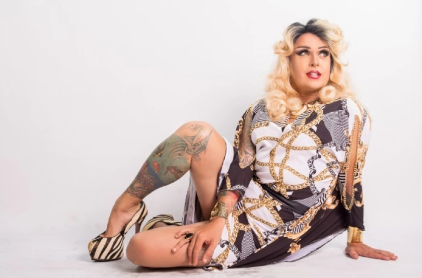 Imagem Cantor Caio Prado, na Casa da Pólvora