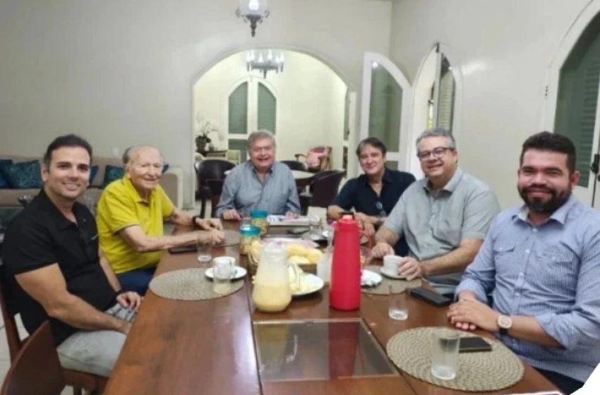 Imagem Enivaldo com Dalton Gadelha 