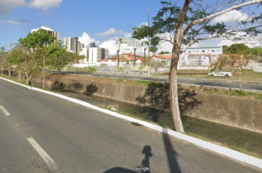 Imagem Barreiras de proteção em avenida de Campina Grande