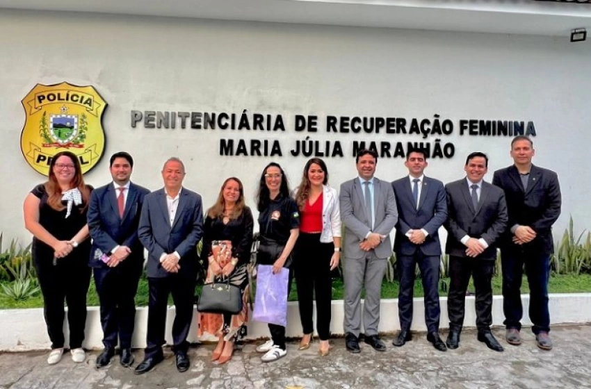 Imagem Membros do MPPB e MPRO em visita a penitenciária de JP