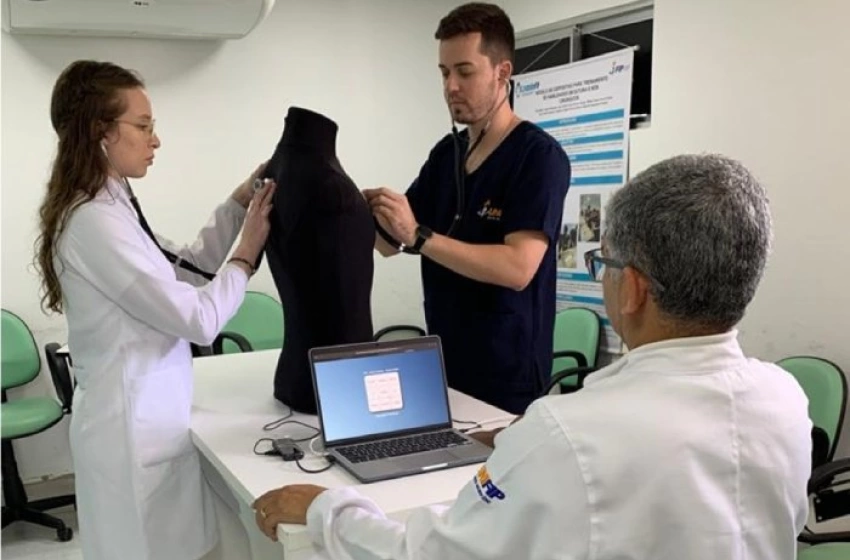 Imagem Criação de simulador de ausculta cardíaca e pulmonar