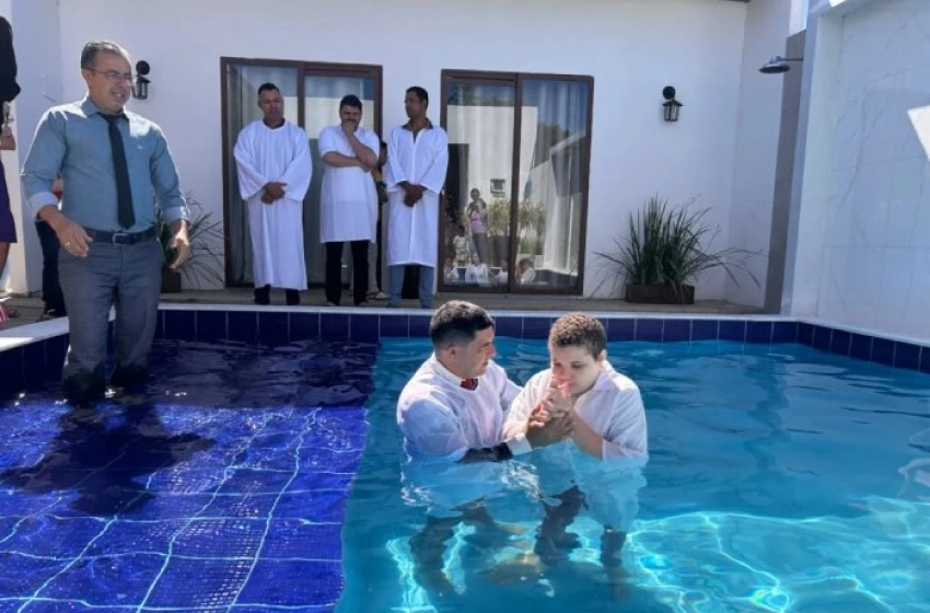Imagem Batizado do adolescente Jonathas Davi, de 15 anos
