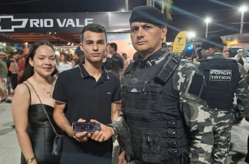 Imagem Celular recuperado pela PM em Sousa