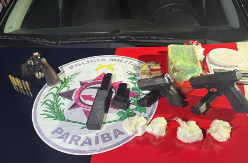 Imagem Arma e drogas apreendidas em ação da Polícia Militar