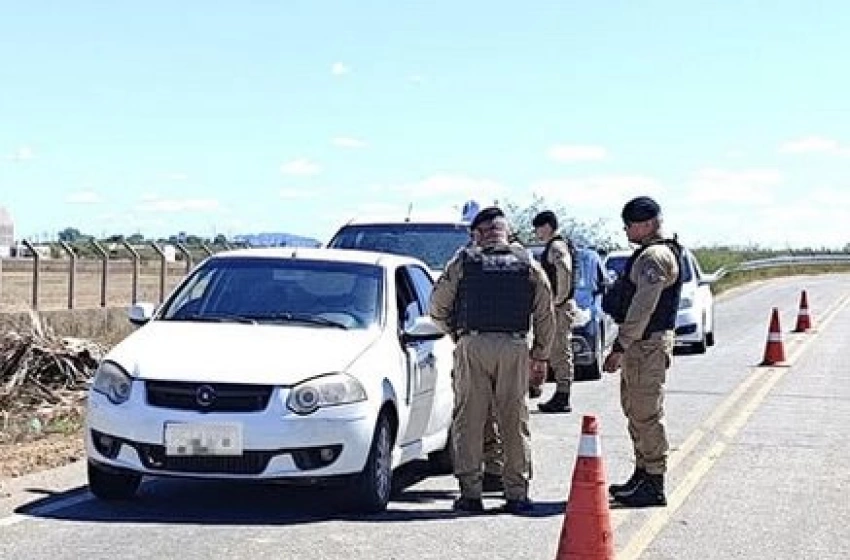 Imagem Checkpoint na Rodovia da Produção, em Sousa