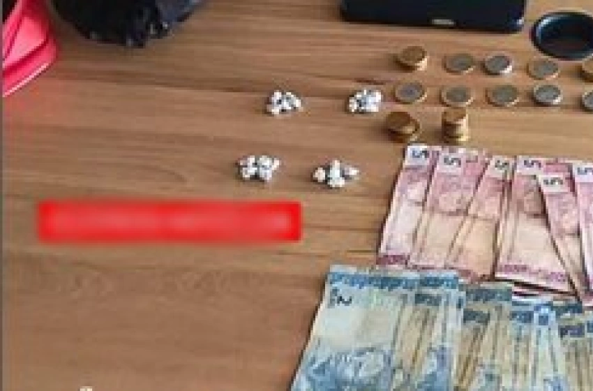 Imagem Drogas apreendidas em ação da Polícia Militar