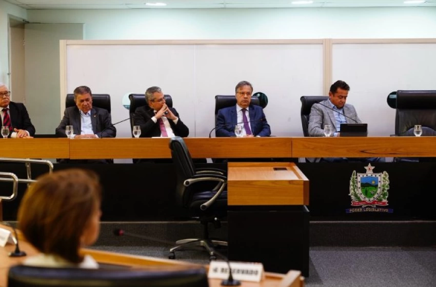 Imagem Sessão solene na Assembleia Legislativa