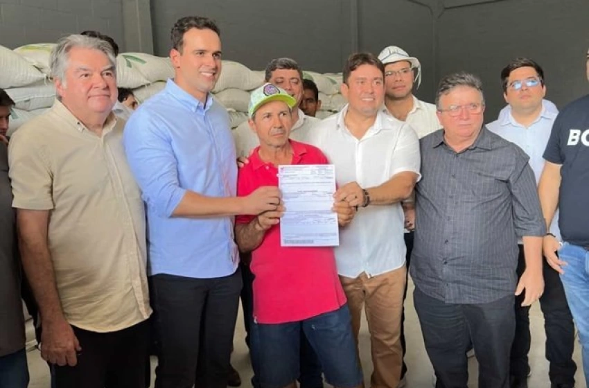 Imagem Em inauguração de Polo de Manutenção do Rebanho, prefeito Helder Carvalho destaca benefícios para criadores de Sousa e região