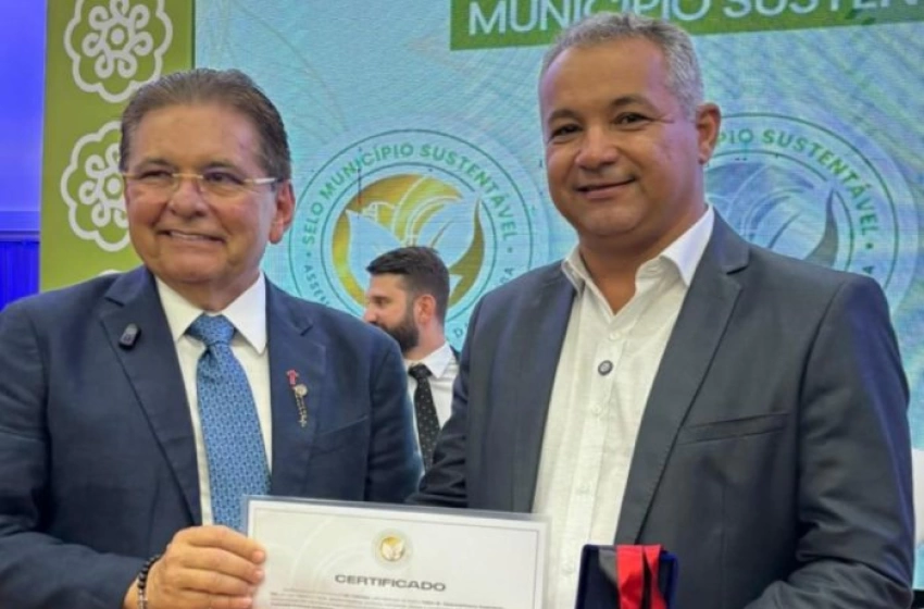 Imagem Entrega de Selo e Comenda Município Sustentável – Ano II