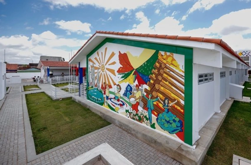 Imagem João Azevêdo entrega escolas e destaca qualidade da estrutura garantida a alunos e professores