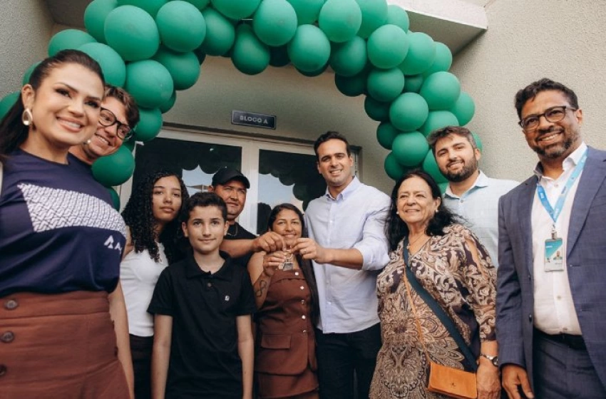 Imagem Lucas Ribeiro em agenda no Agreste