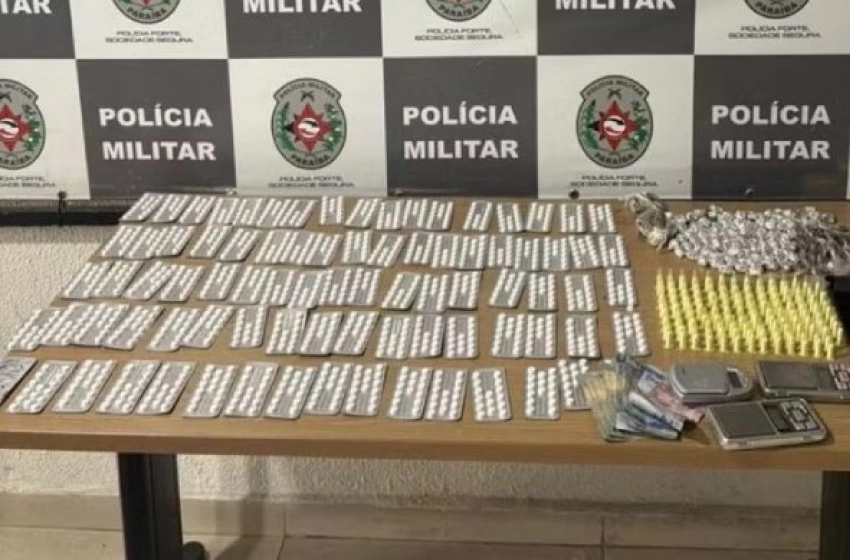 Imagem Apreensão de drogas e comprimidos alucinógenos