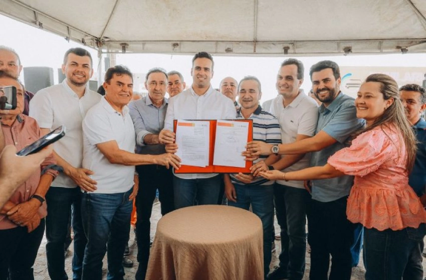 Imagem Deputado federal Wilson Santiago em agenda no Sertão