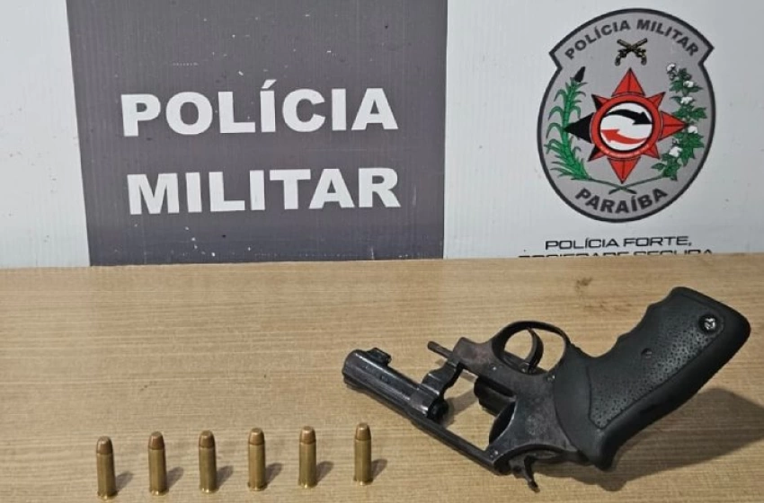 Imagem Arma e munições apreendidas em ação da Polícia Militar
