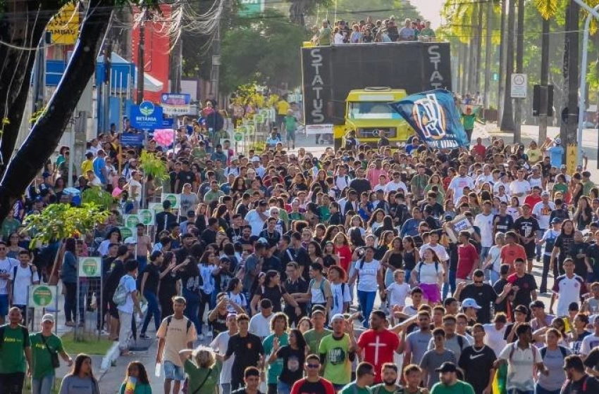 Imagem Entre as atrações confirmadas estão os ministérios Diante do Trono e Israel Salazar