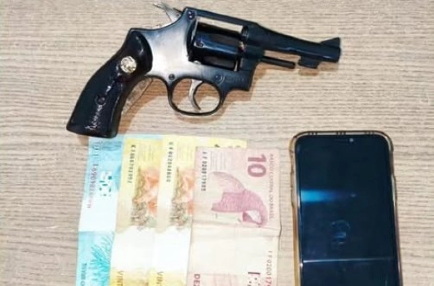 Imagem Arma de fogo apreendida pela polícia militar em Campina Grande 