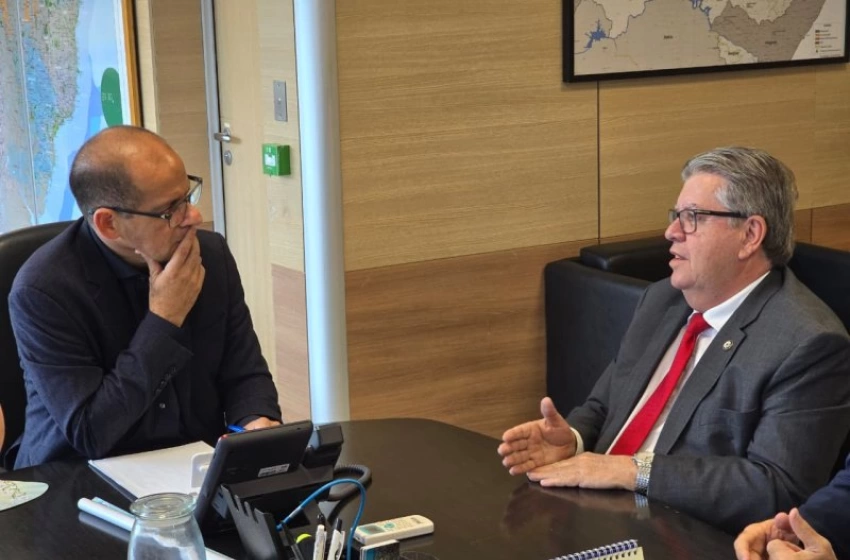 Imagem João Azevêdo discute obras do terceiro lote do canal Acauã-Araçagi no Ministério da Integração e do Desenvolvimento Regional