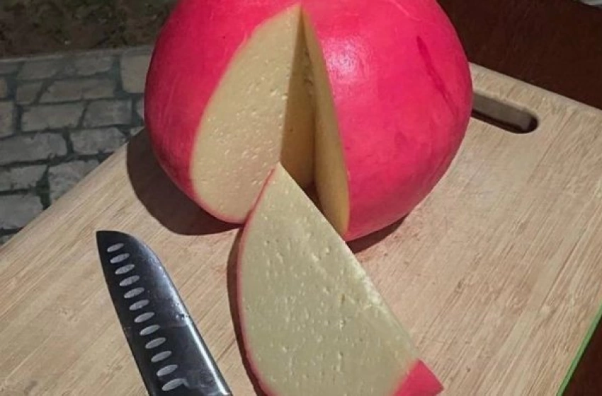 Imagem Queijo Bola fabricado na cidade de Lastro