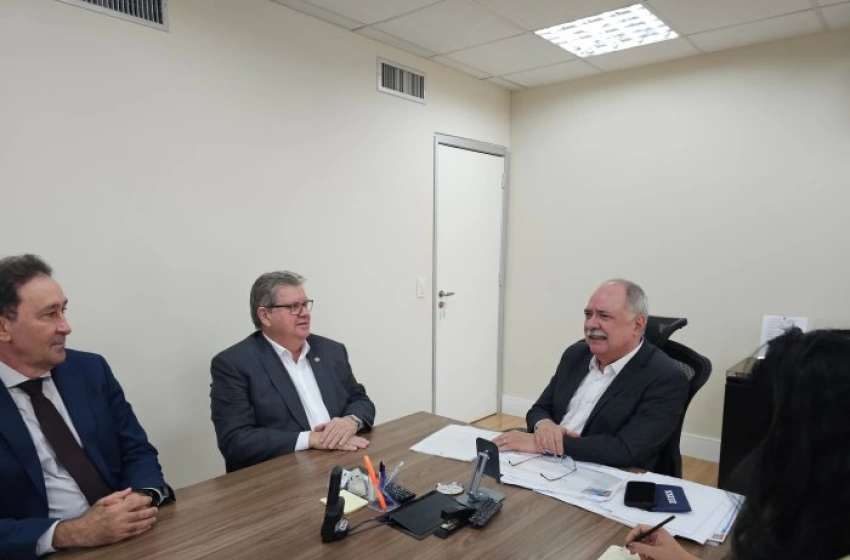 Imagem João Azevêdo em audiência no Ministério do Desenvolvimento e Assistência Social