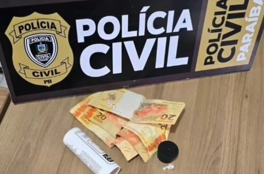 Imagem Crack e dinheiro trocado apreendido em ação da Polícia Civil, em Pombal 