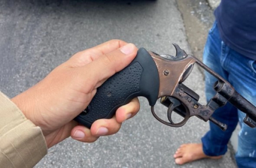 Imagem Prisão de dupla acusada de assaltos