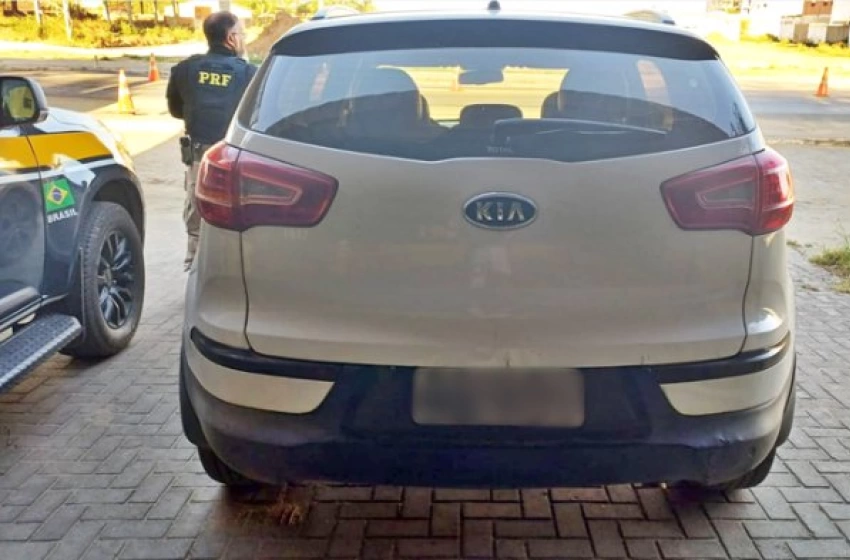 Imagem Veículo recuperado pela PRF na Paraíba