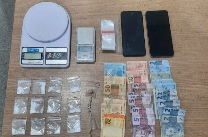 Imagem Material ilícito apreendido em ação da Polícia Militar