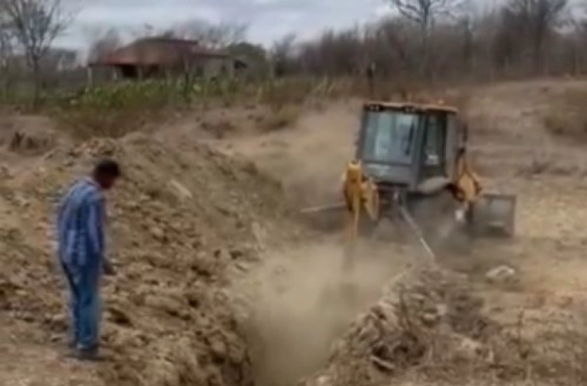 Imagem Limpeza de barreiro na comunidade Umburana