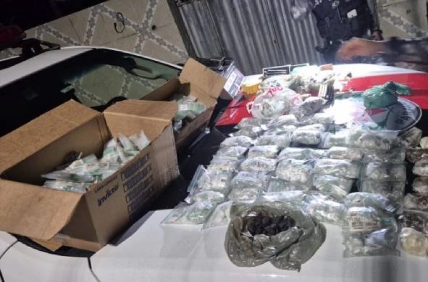 Imagem Material ilícito apreendido em ação da PM