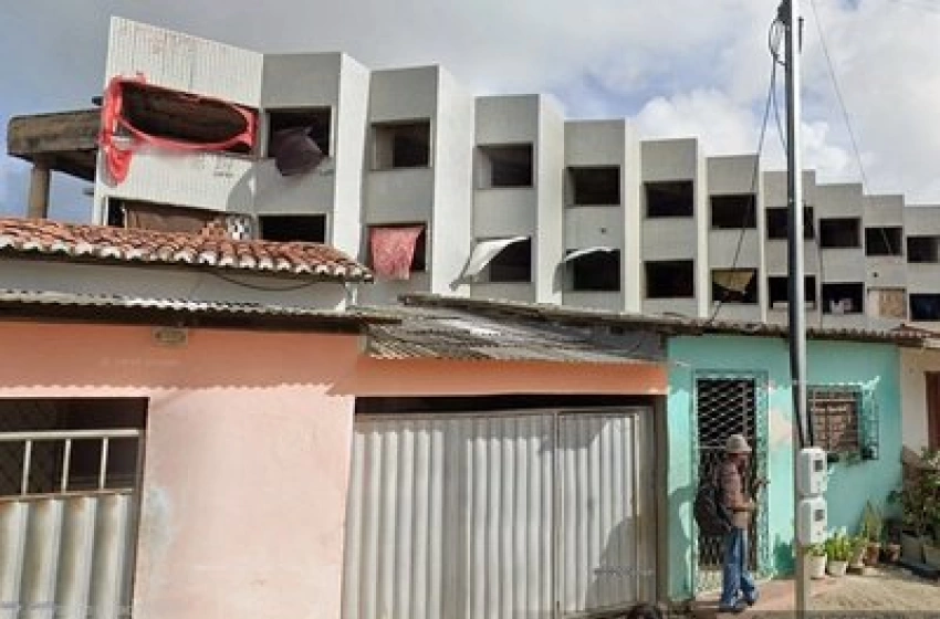 Imagem Estrutura inacabada do antigo Hotel Cabo Branco, em João Pessoa 