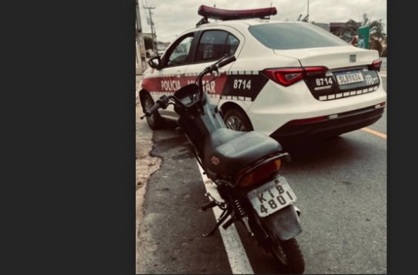 Imagem Moto com sinais identificadores adulterados apreendida pela PM