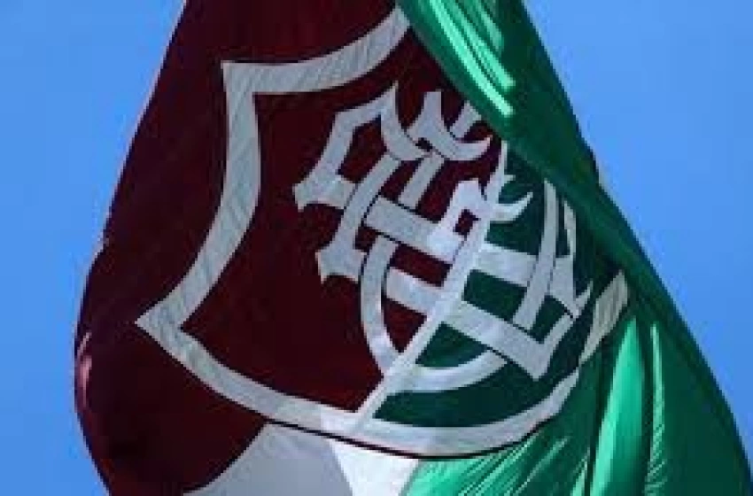 Imagem Fluminense venceu o Flamengo por 2 a 1