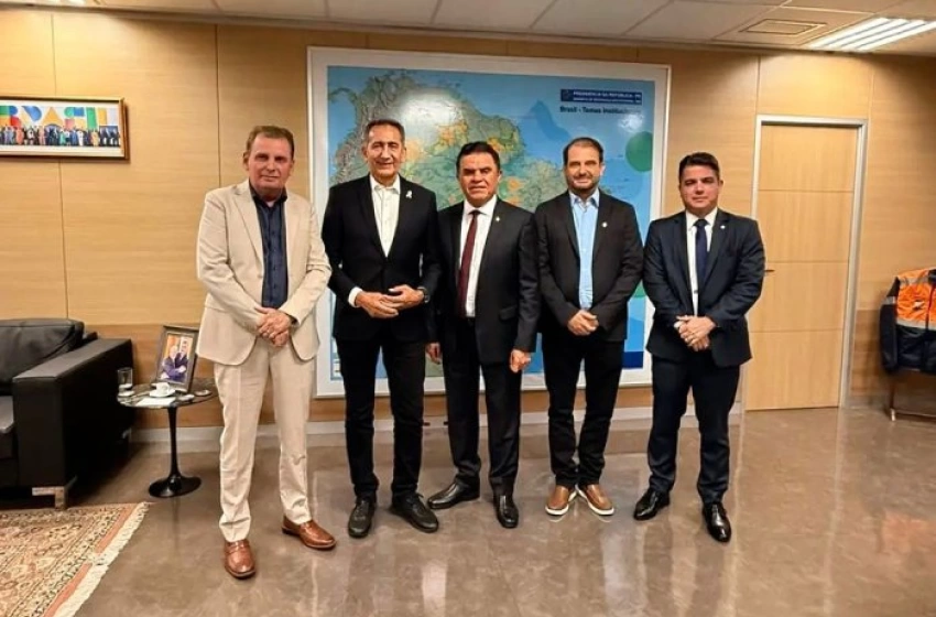 Imagem Wilson Santiago, Chico Mendes e Bal Lins, em Brasília