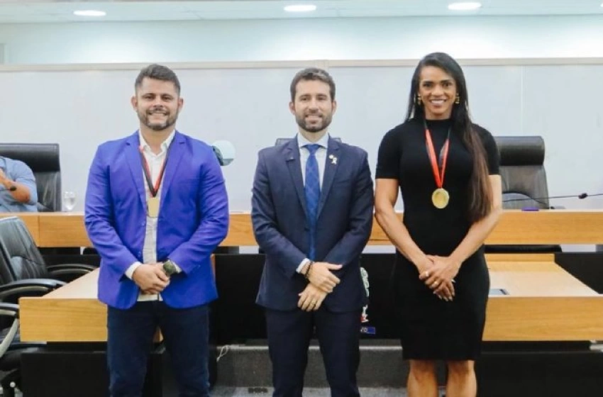 Imagem Homenagem a atleta e Professor de Jiu-Jitsu, Nauber Barbosa Brilhante, e a atleta e fisiculturista Flávia Victor de Lima