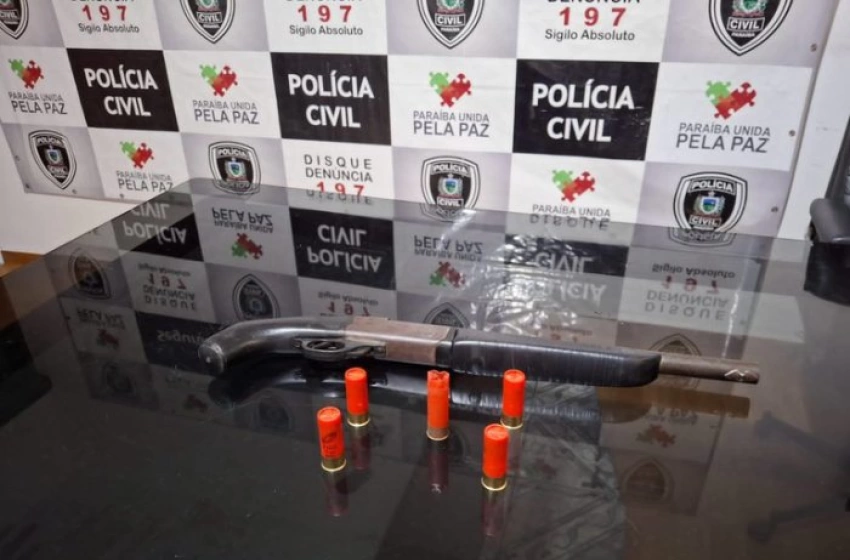 Imagem Espingarda calibre 12 apreendida pela PC