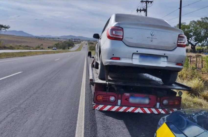 Imagem Veículo recuperado pela PRF na Paraíba