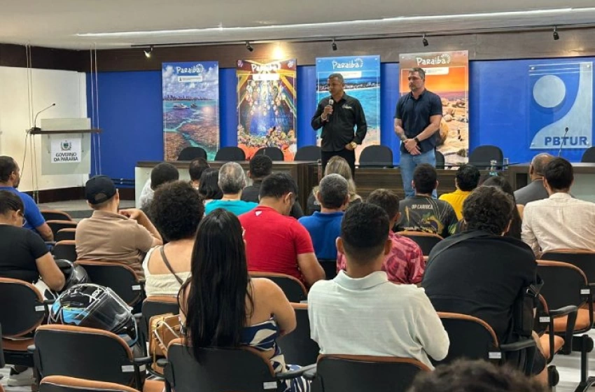 Imagem Entrega de certificados do curso de máquinas pesadas