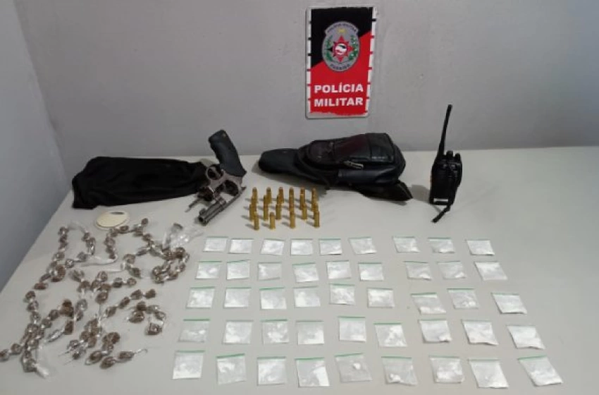Imagem Material ilícito apreendido em ação da Polícia Militar