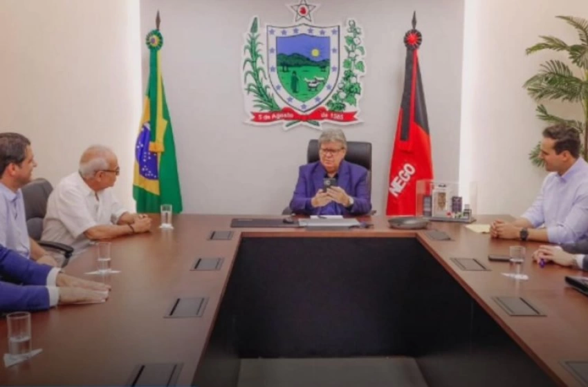 Imagem Cicero Lucena se reúne com o Governador, João Azevedo 