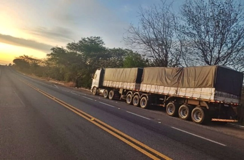Imagem Caminhão apreendido pela PRF na PB 
