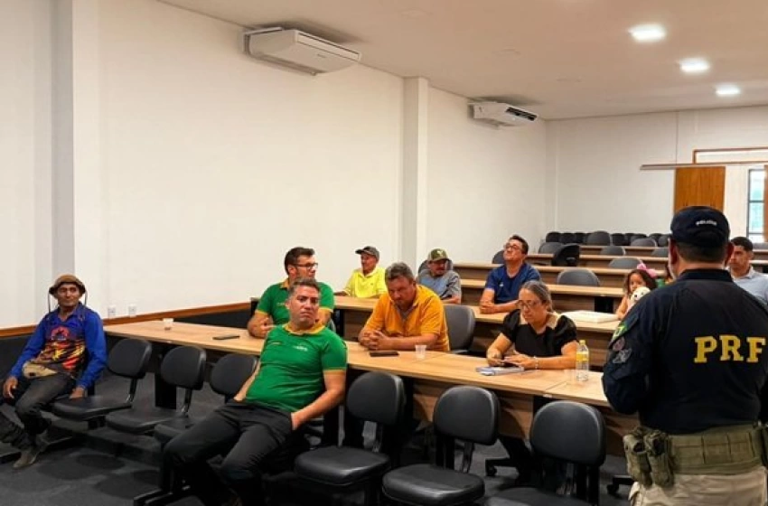 Imagem Prefeitura de Sousa e PRF discutem segurança viária e prevenção de acidentes com animais