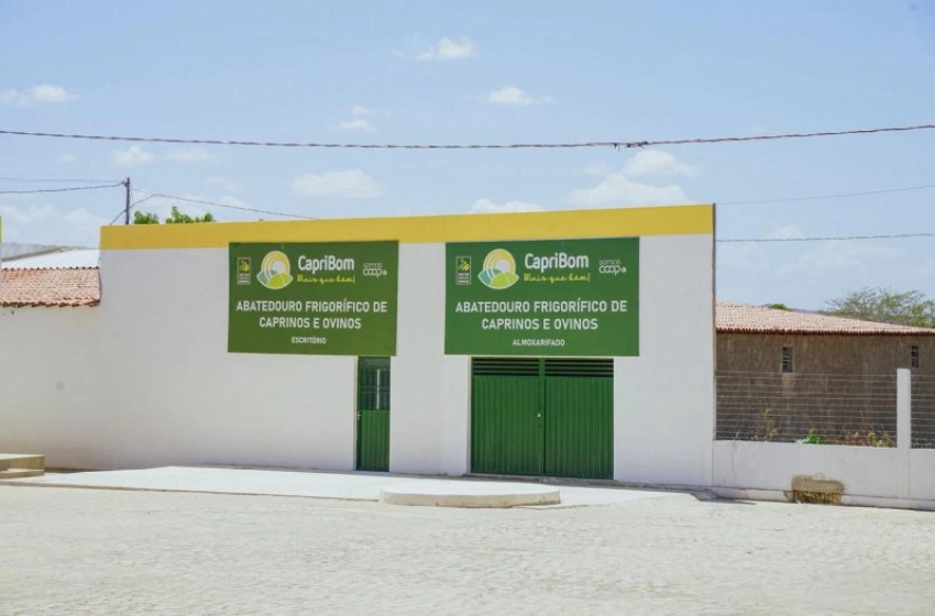 Imagem Lucas Ribeiro assina contratos do Empreender e entrega ações voltadas ao fortalecimento da produção rural em Monteiro